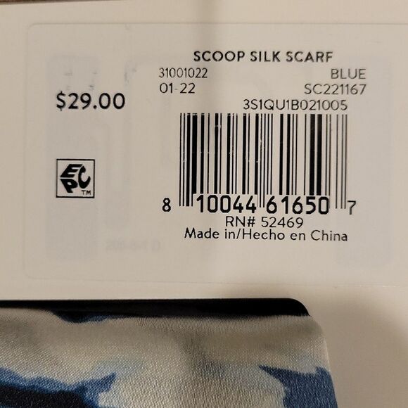 𝅺SCOOP silk scarf  - Picture 3 of 4